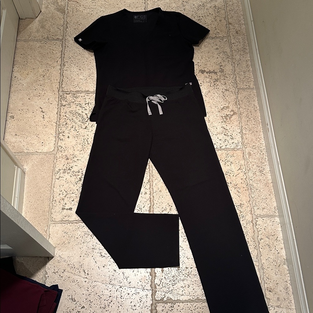 Figs Black Scrub Set with Gray Accents